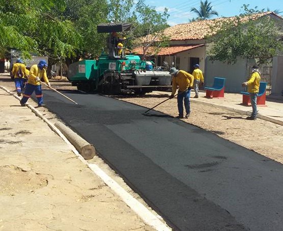 Pavimentao de ruas em Nossa Senhora de Nazar