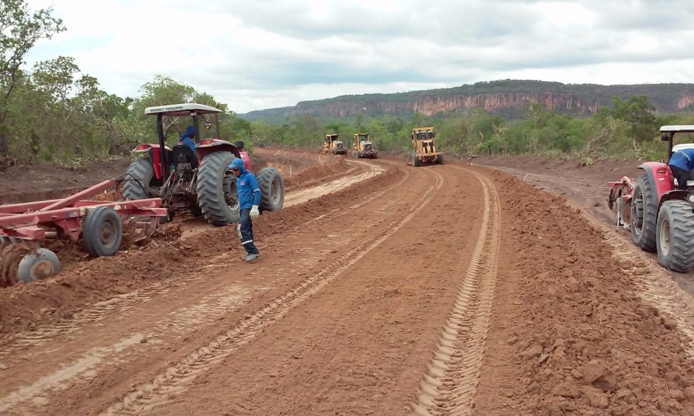 OBRAS DA RODOVIA PERIMETRAL SUL, EM URUU