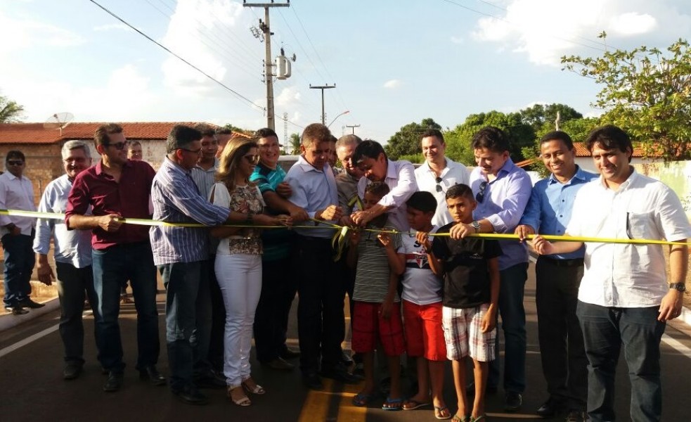 INAUGURAES EM NOSSA SENHORA DE NAZAR E CAMPO MAIOR