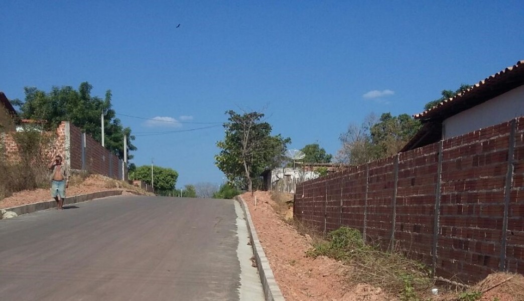 Obras de asfaltamento em Piracuruca