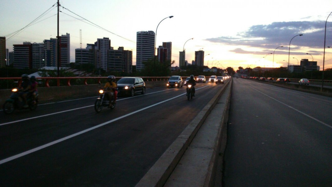 ABERTURA DO TRFEGO DE VECULOS NA PONTE JK